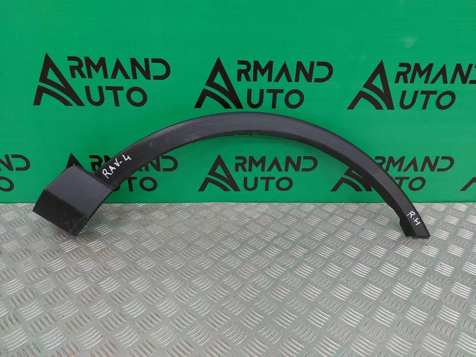 Расширитель крыла Toyota RAV4 2015-2019 CA40