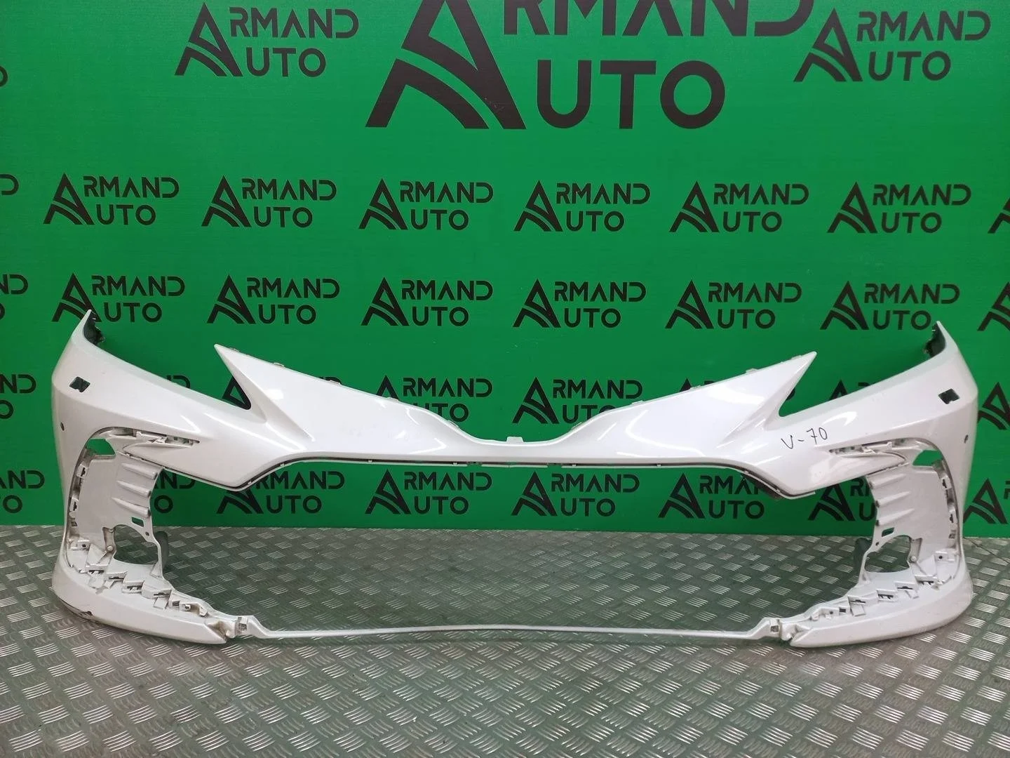 Бампер Toyota Camry 2020-нв 8 XV70