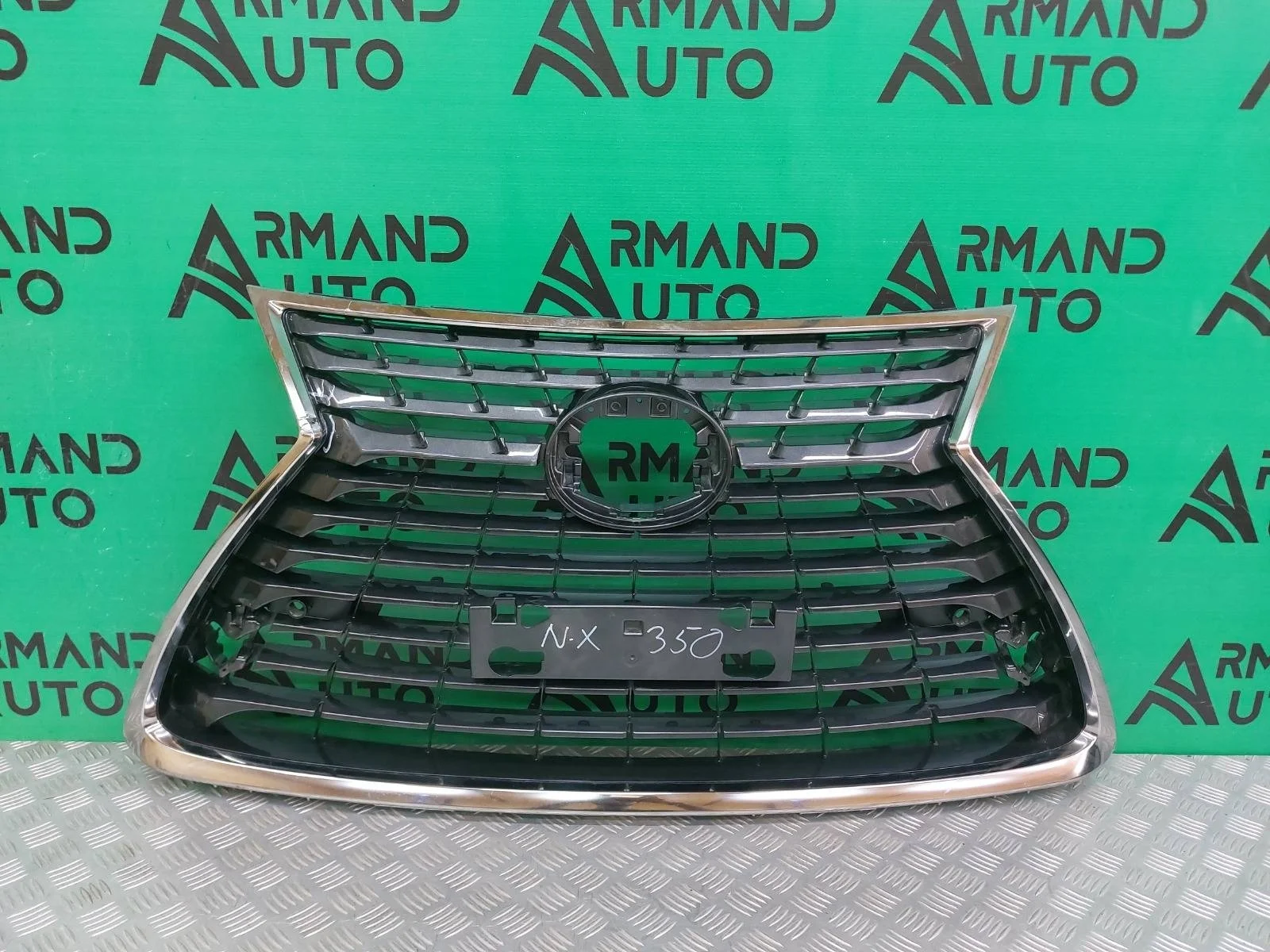 Решетка радиатора Lexus NX 2017-2021