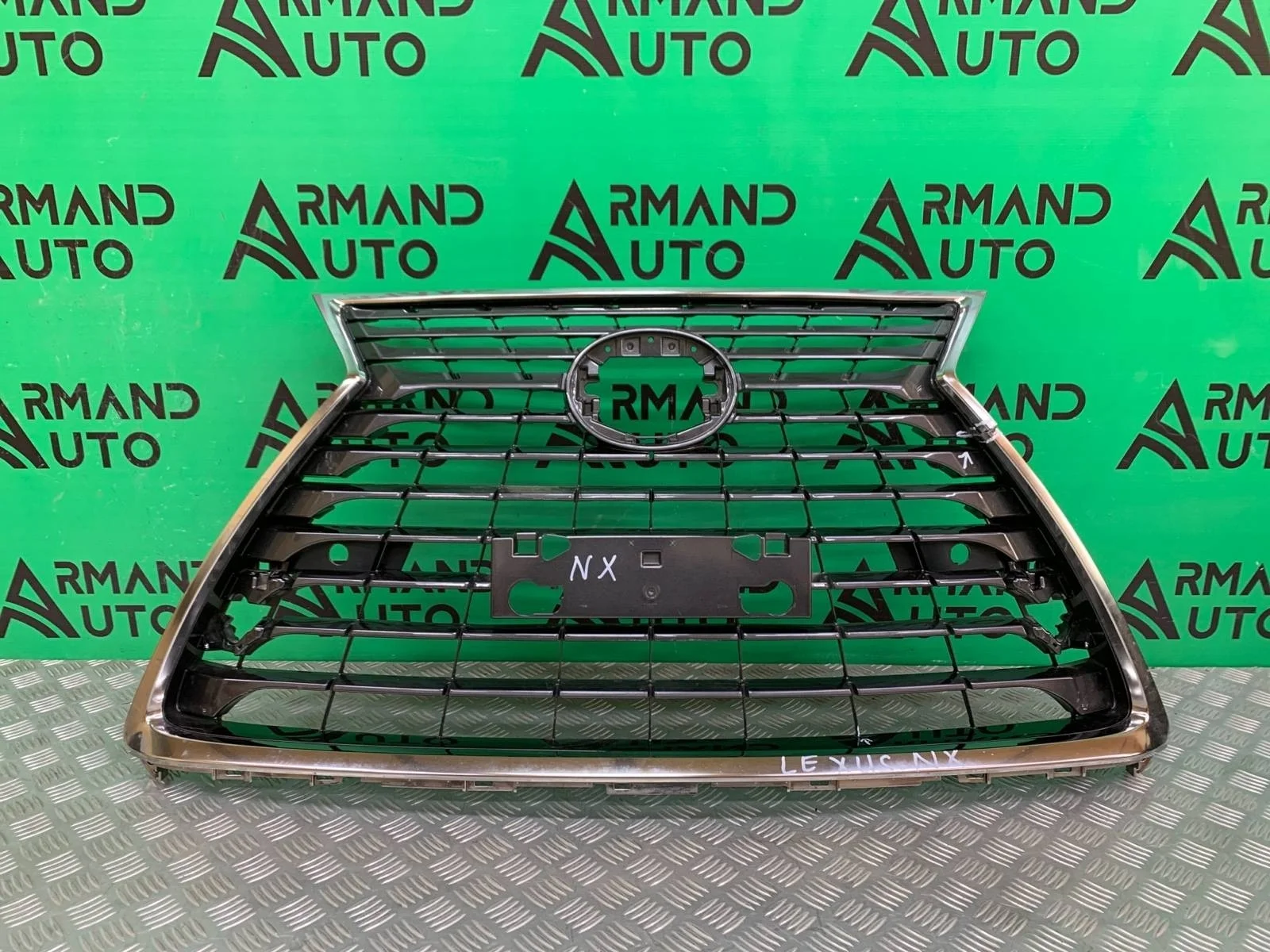 Решетка радиатора Lexus NX 2017-2021