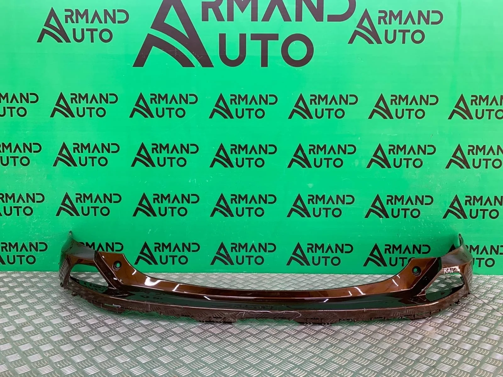 Бампер Toyota RAV4 2015-2019 CA40