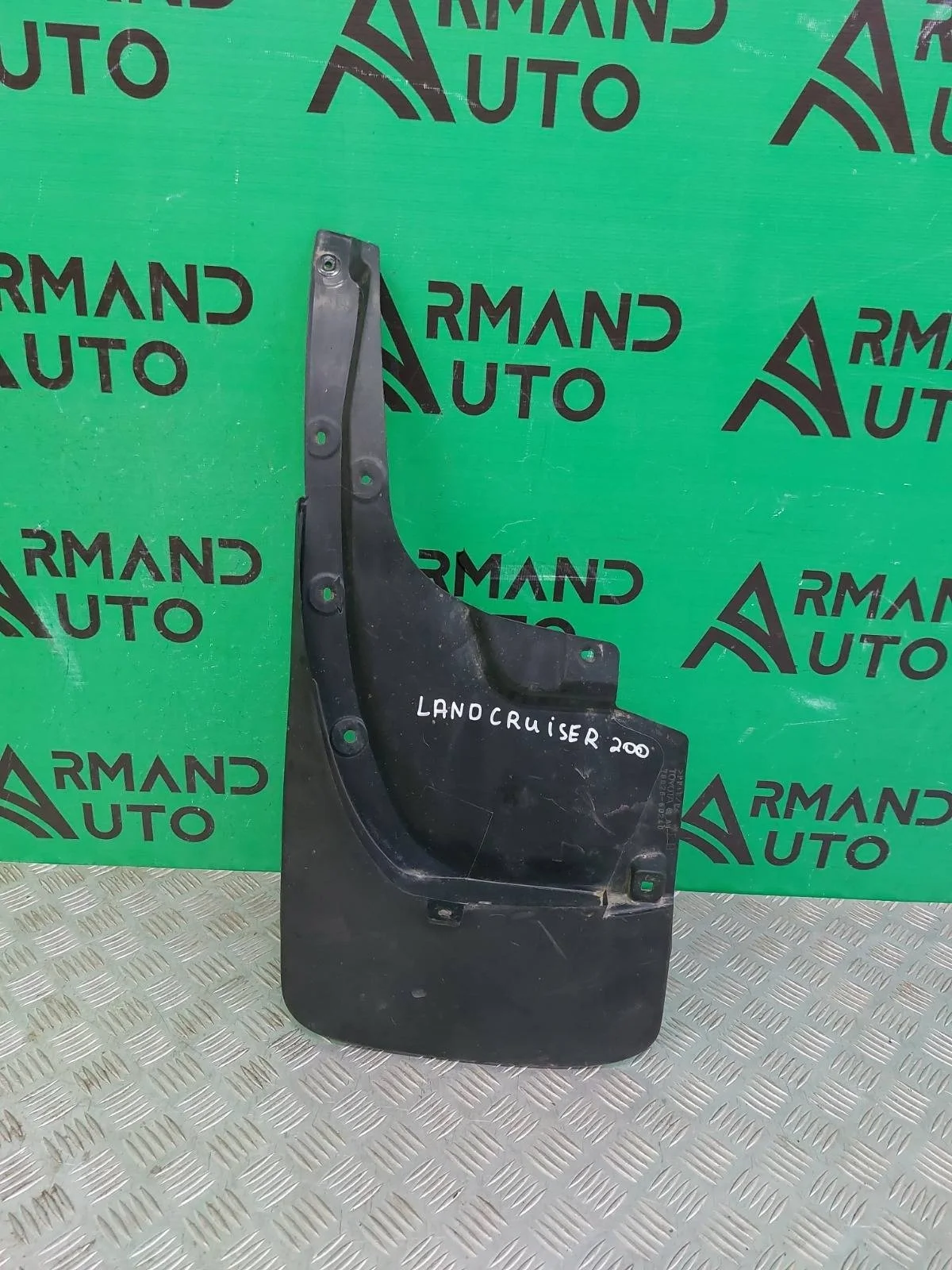 Брызговик Toyota Land Cruiser 2007-2015