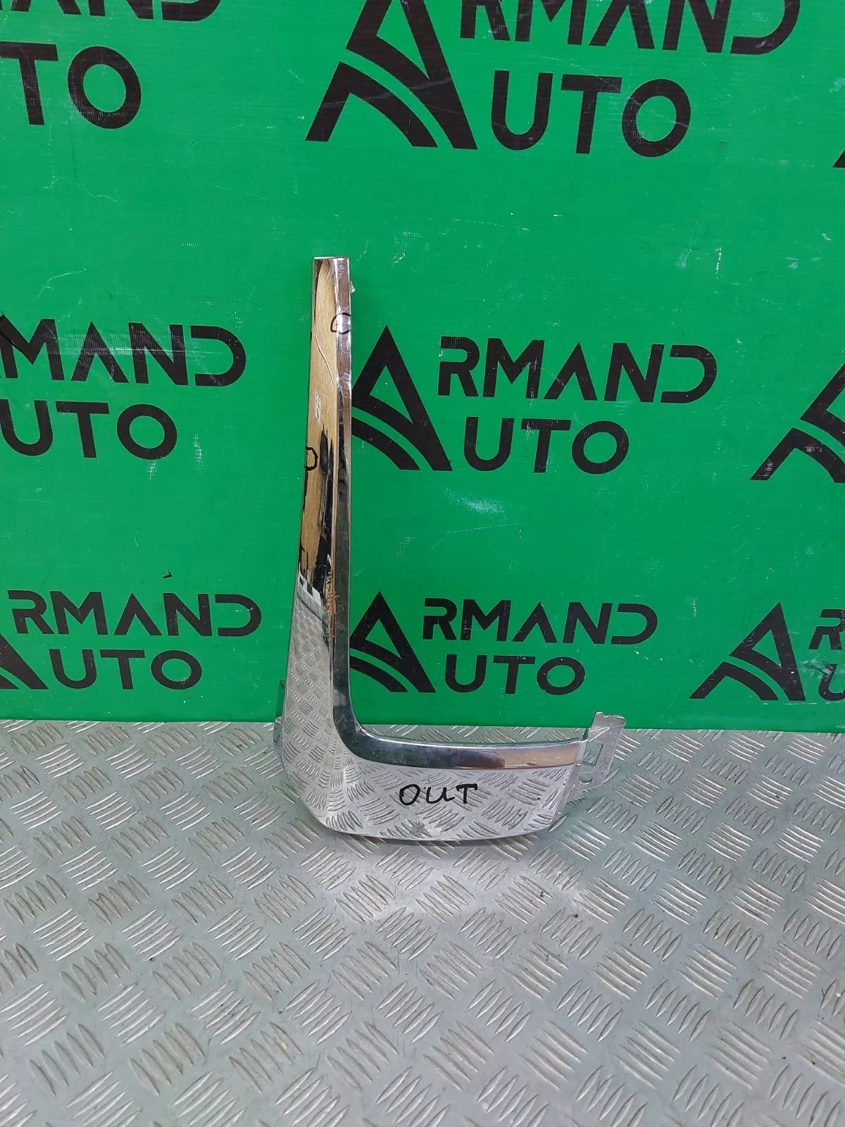 Накладка бампера Mitsubishi Outlander 2015-нв 3