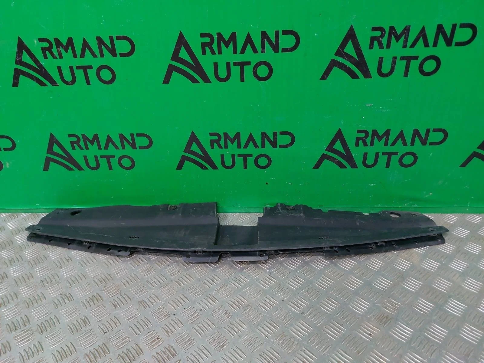 Кожух замка капота Hyundai Solaris 2014-2017