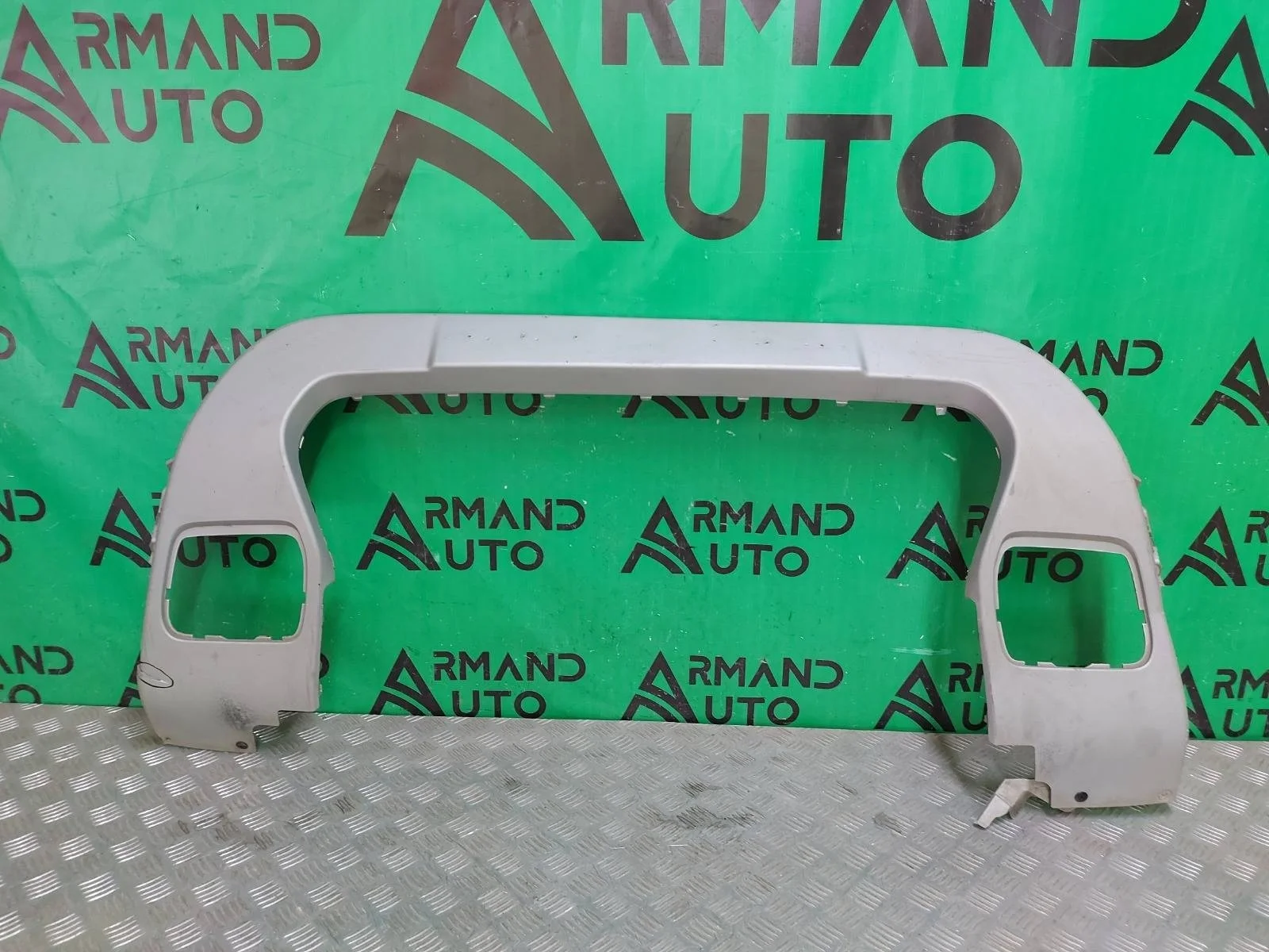 Накладка бампера Renault Duster 2021-нв