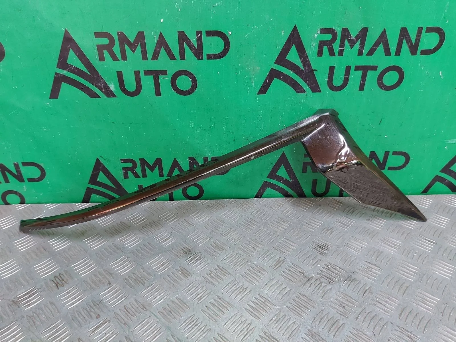 Накладка решетки радиатора Toyota Land Cruiser Prado 2017-нв 150