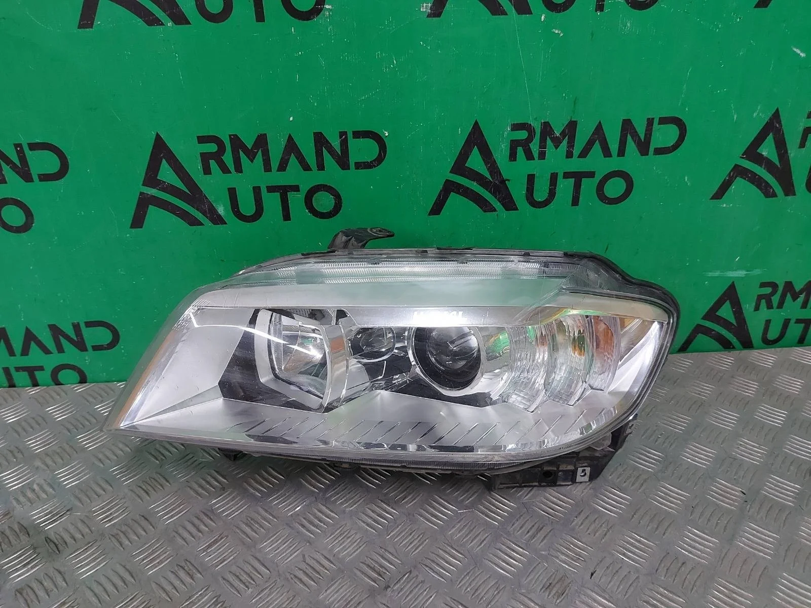 Фара Haval H6 2014-2022