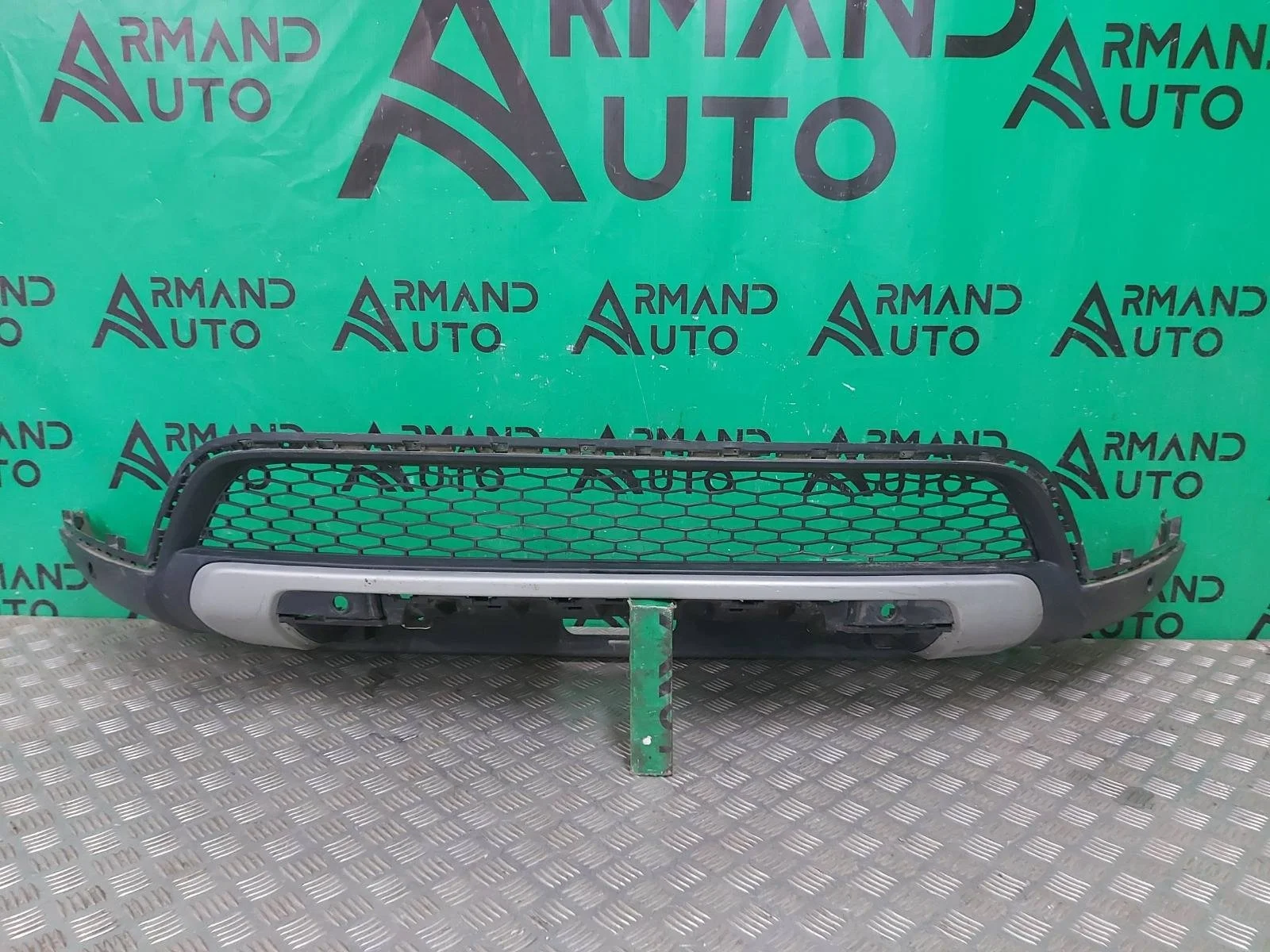 Бампер нижняя часть Land Rover Discovery Sport 2014-2019 L550