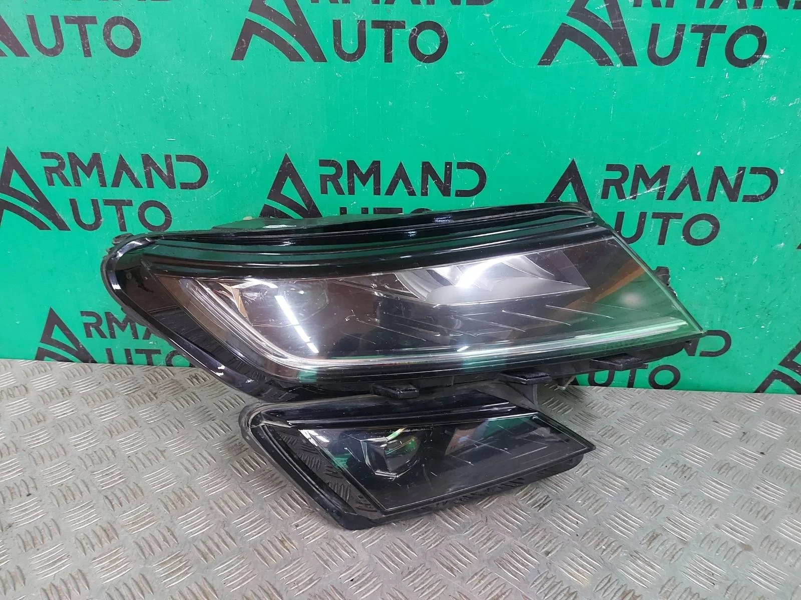 Фара Skoda Kodiaq 2016-2022