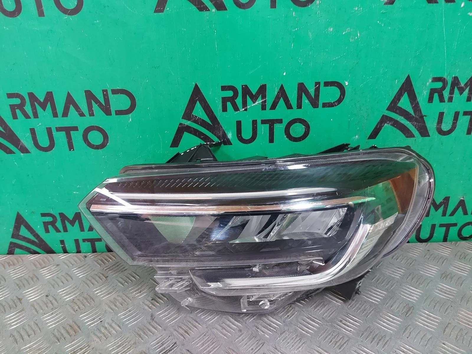 Фара Lada Vesta 2022-нв 1