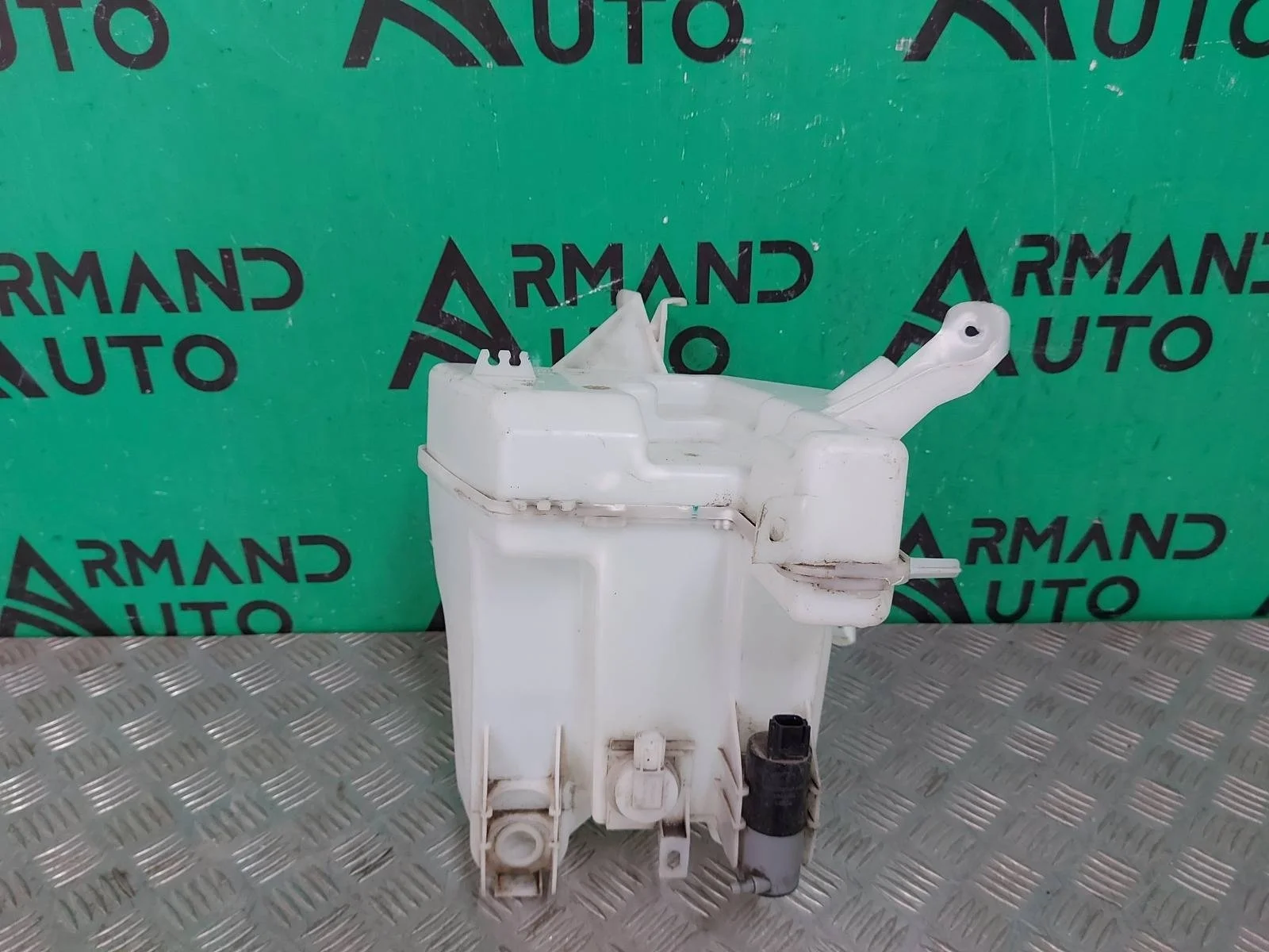 Бачок стеклоомывателя Nissan Murano 2014-нв Z52