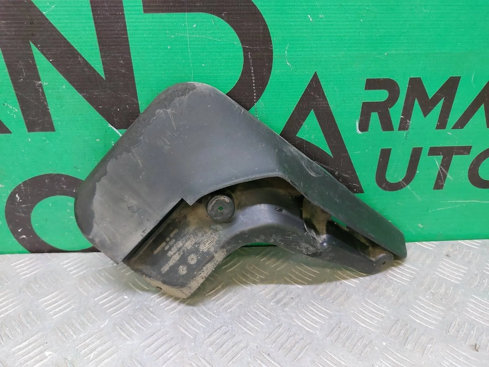 Брызговик Ford Focus 2011-2019 3