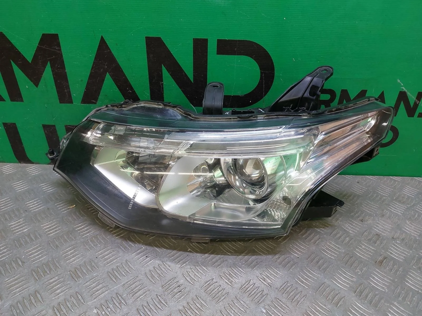 Фара Mitsubishi Outlander 2012-2015 3