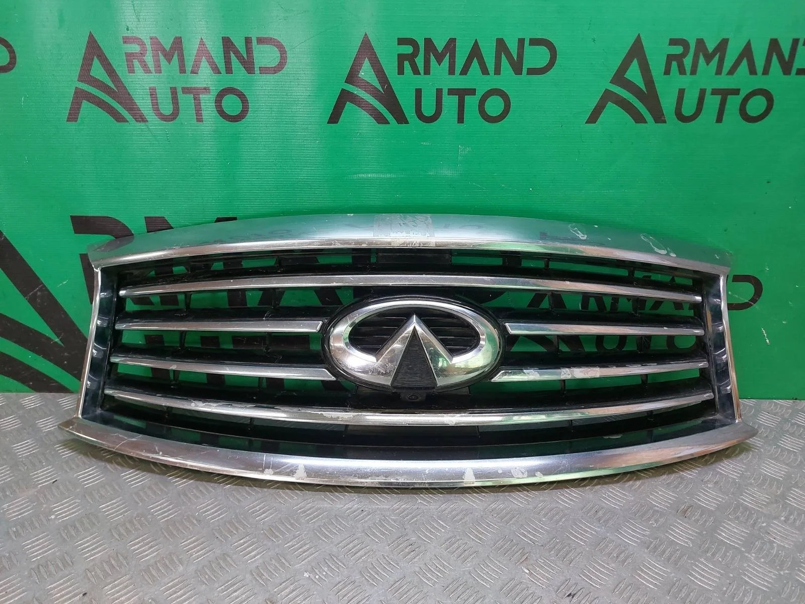 Решетка радиатора Infiniti QX60 2013-2016