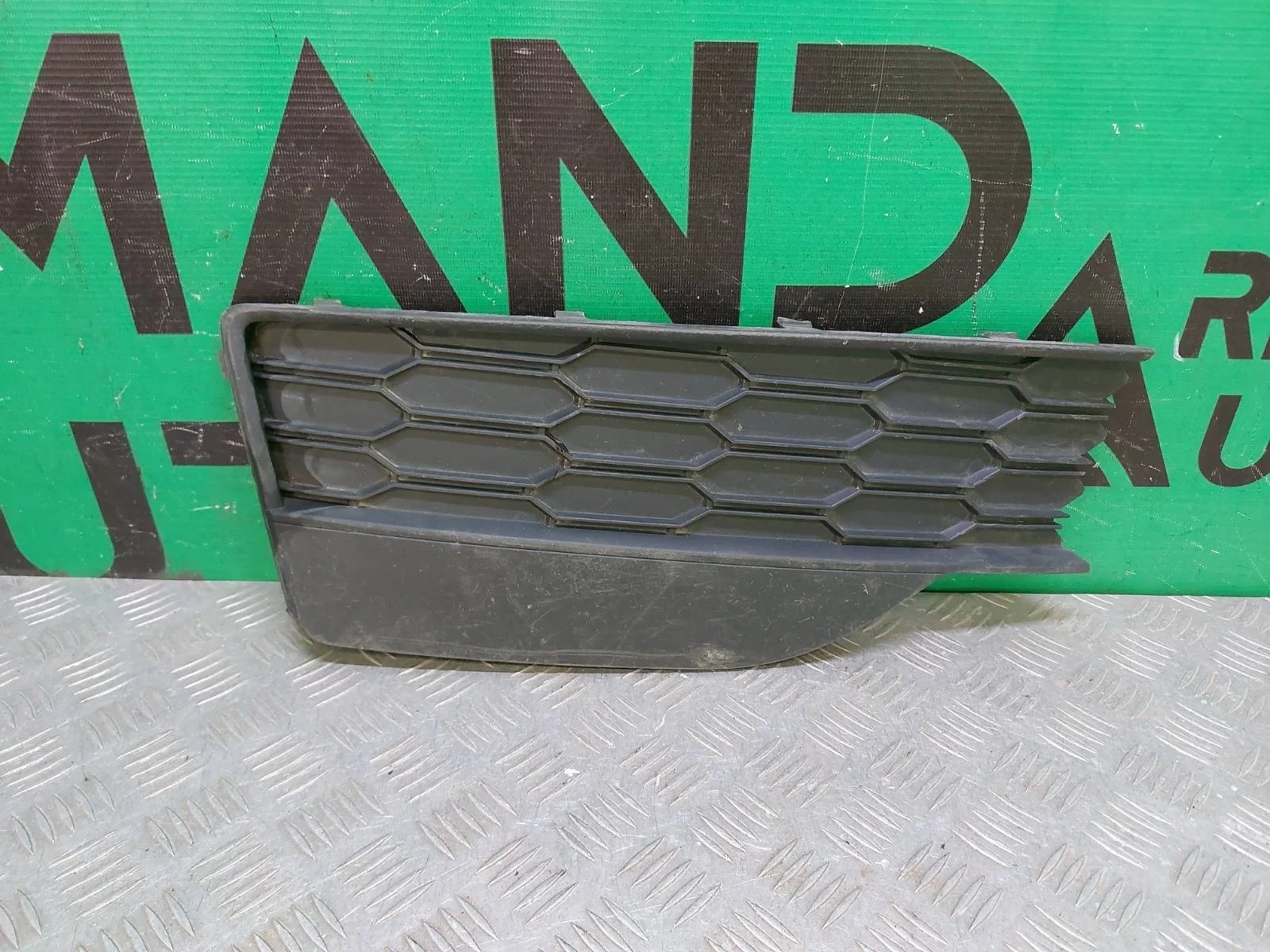 Решетка бампера Skoda Rapid 2020-нв