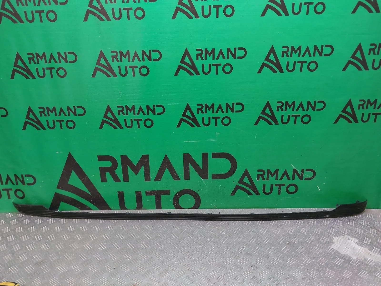 Накладка юбки бампера Toyota Land Cruiser 2015-2021 200