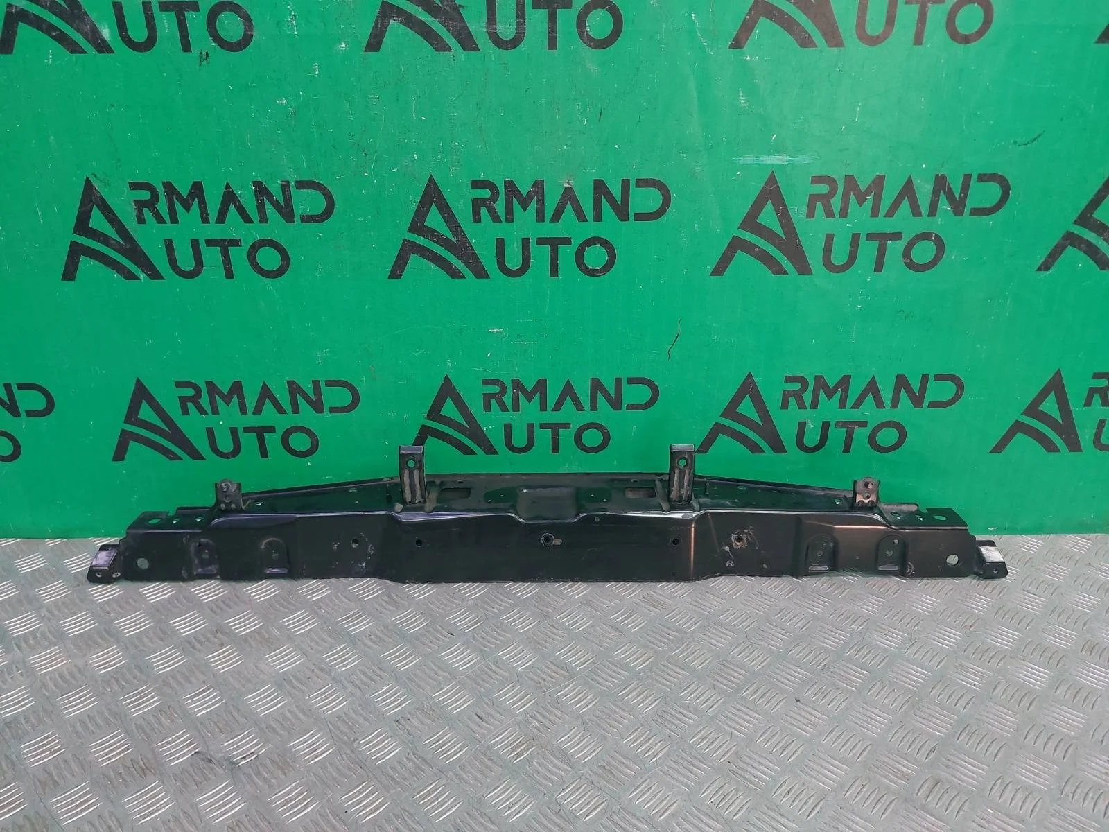 Панель передняя (суппорт радиатора) верхняя Kia Stinger 2017-нв