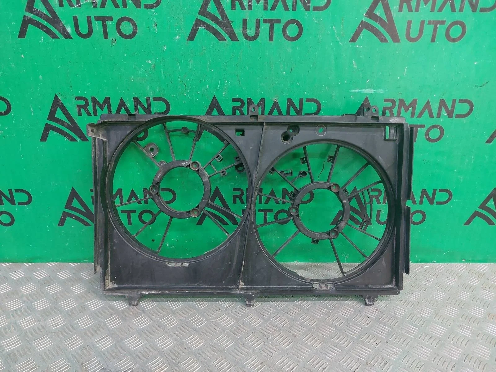 Диффузор вентилятора Mitsubishi Outlander 2012-нв 3