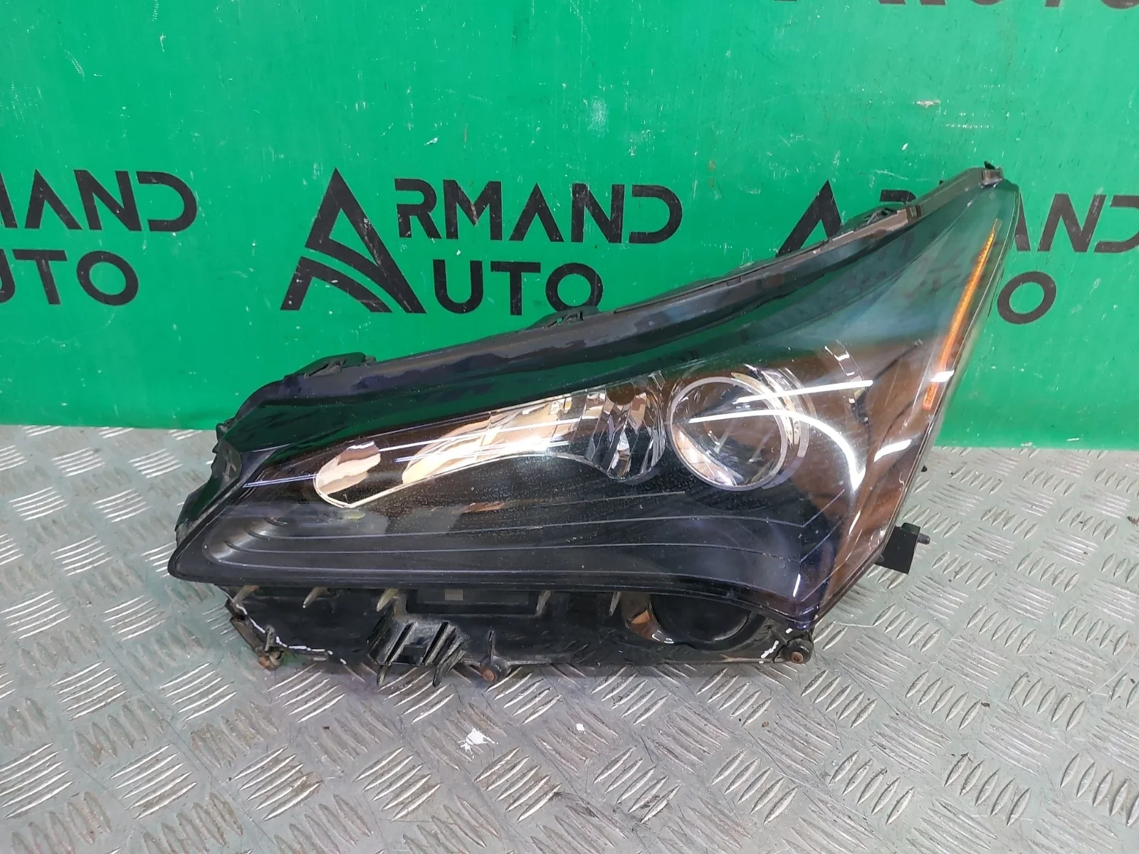 Фара Lexus NX 2014-2017