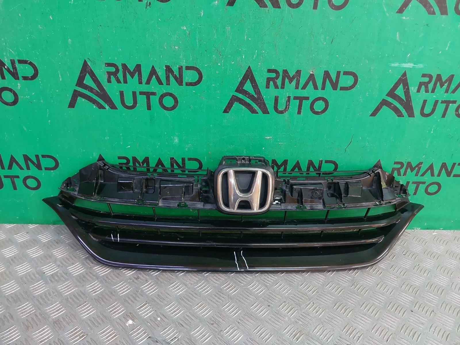 Решетка радиатора Honda CR-V 2016-2022 5
