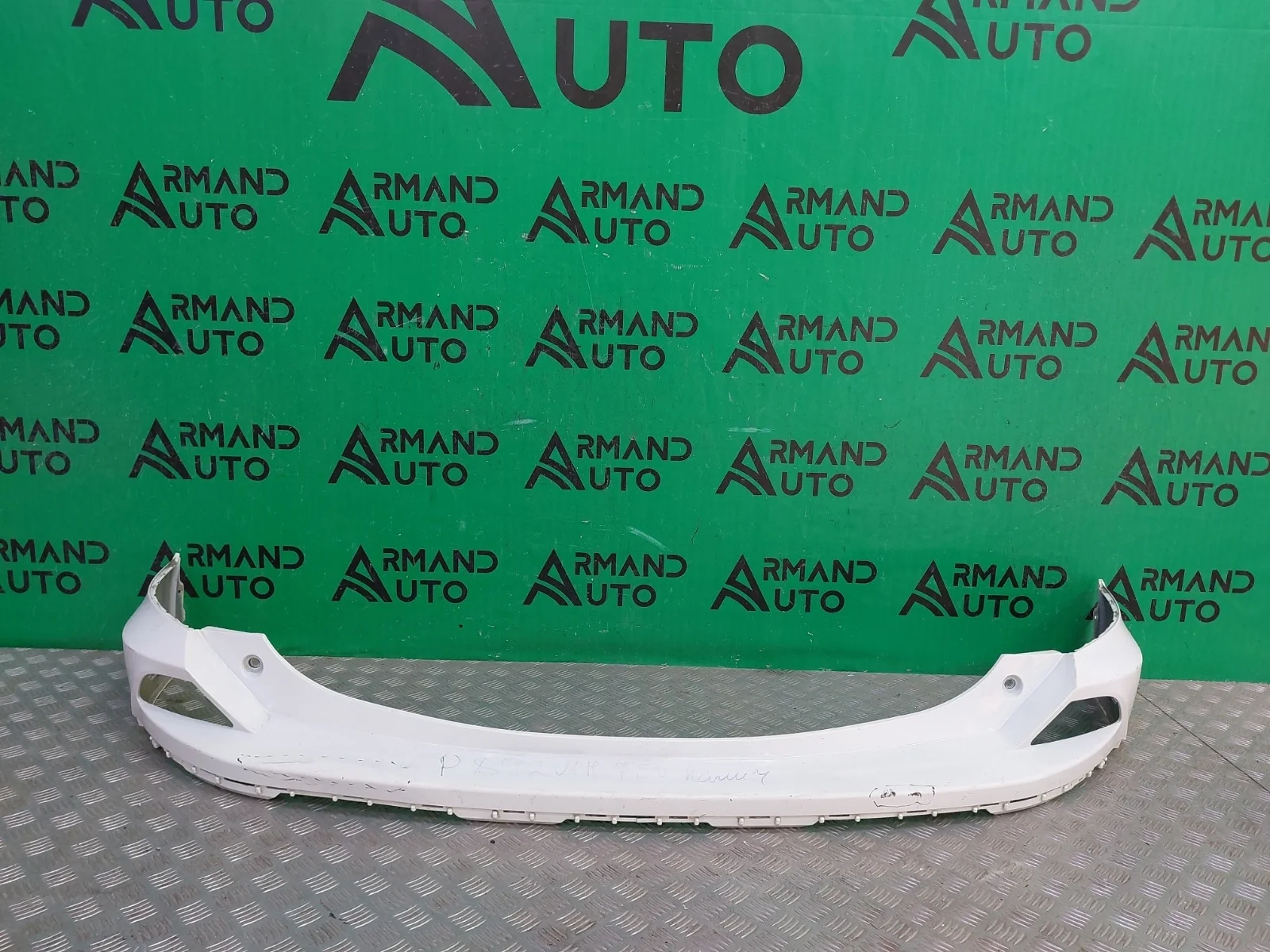 Бампер Toyota RAV4 2015-2019 CA40