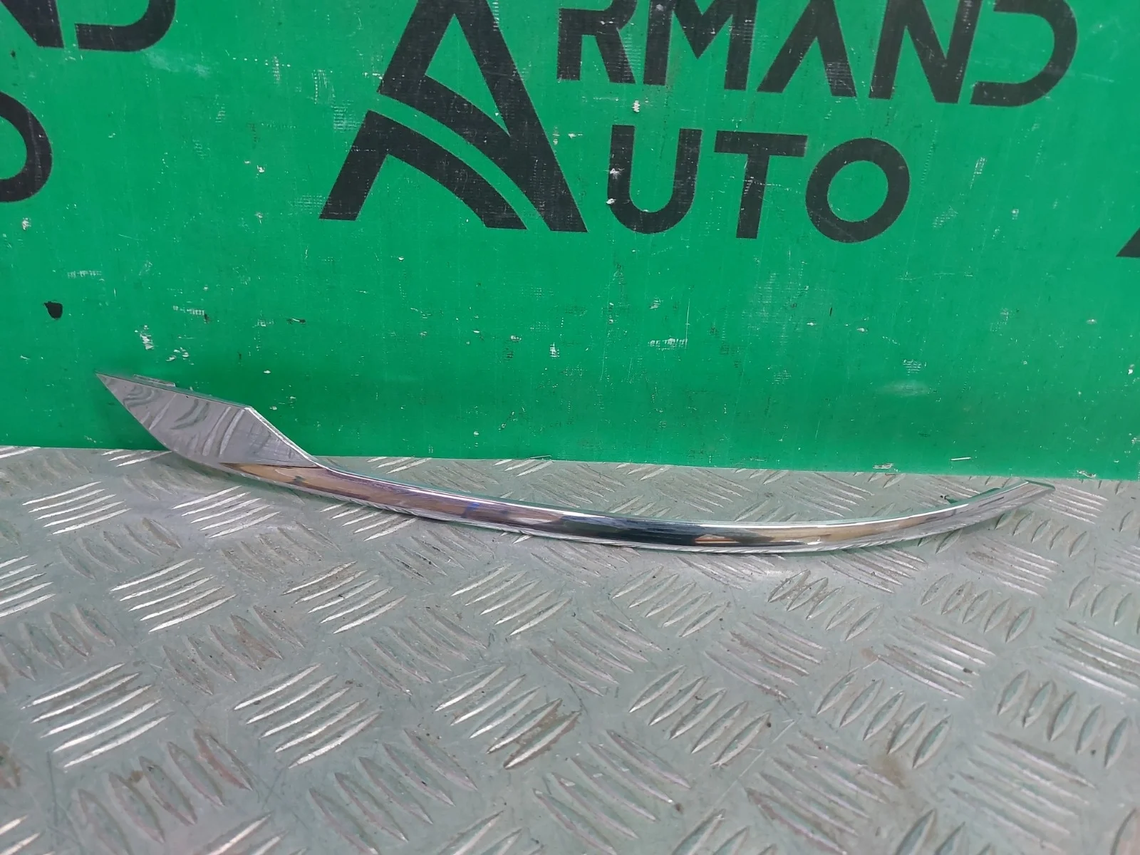 Накладка бампера Volvo XC60 2017-2021