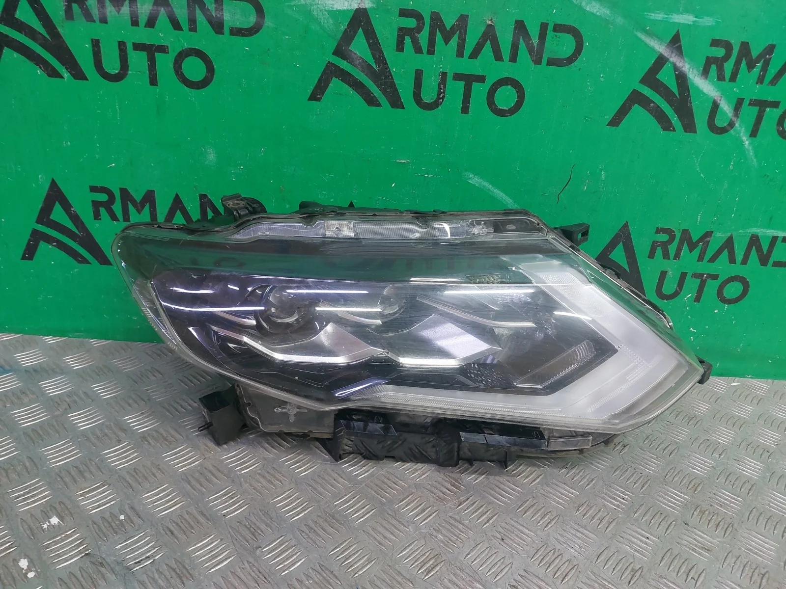 Фара Nissan X-Trail 2017-2022 3 T32