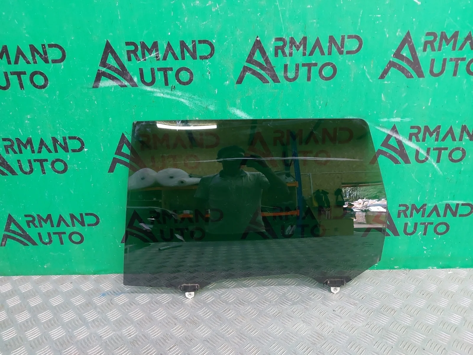 Стекло двери Mitsubishi Outlander 2012-нв 3