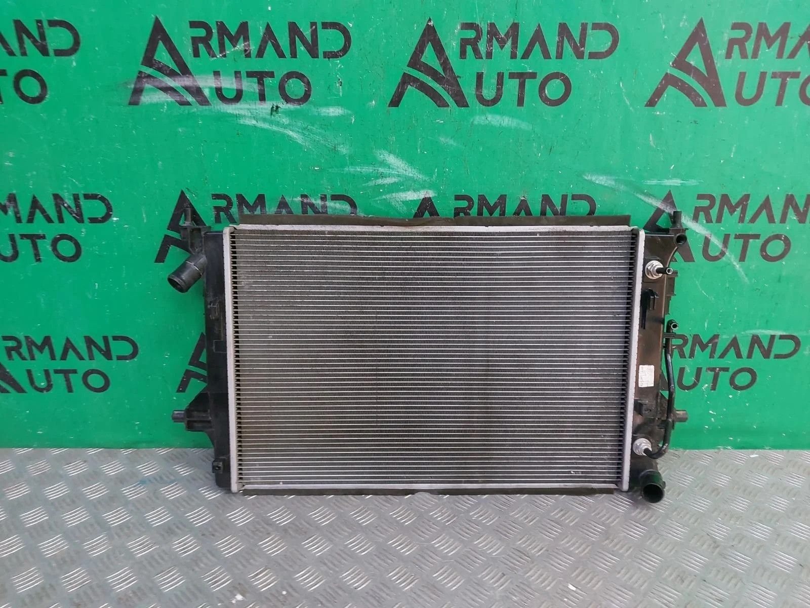 Радиатор двигателя (двс) Kia Soul 2019-нв 3