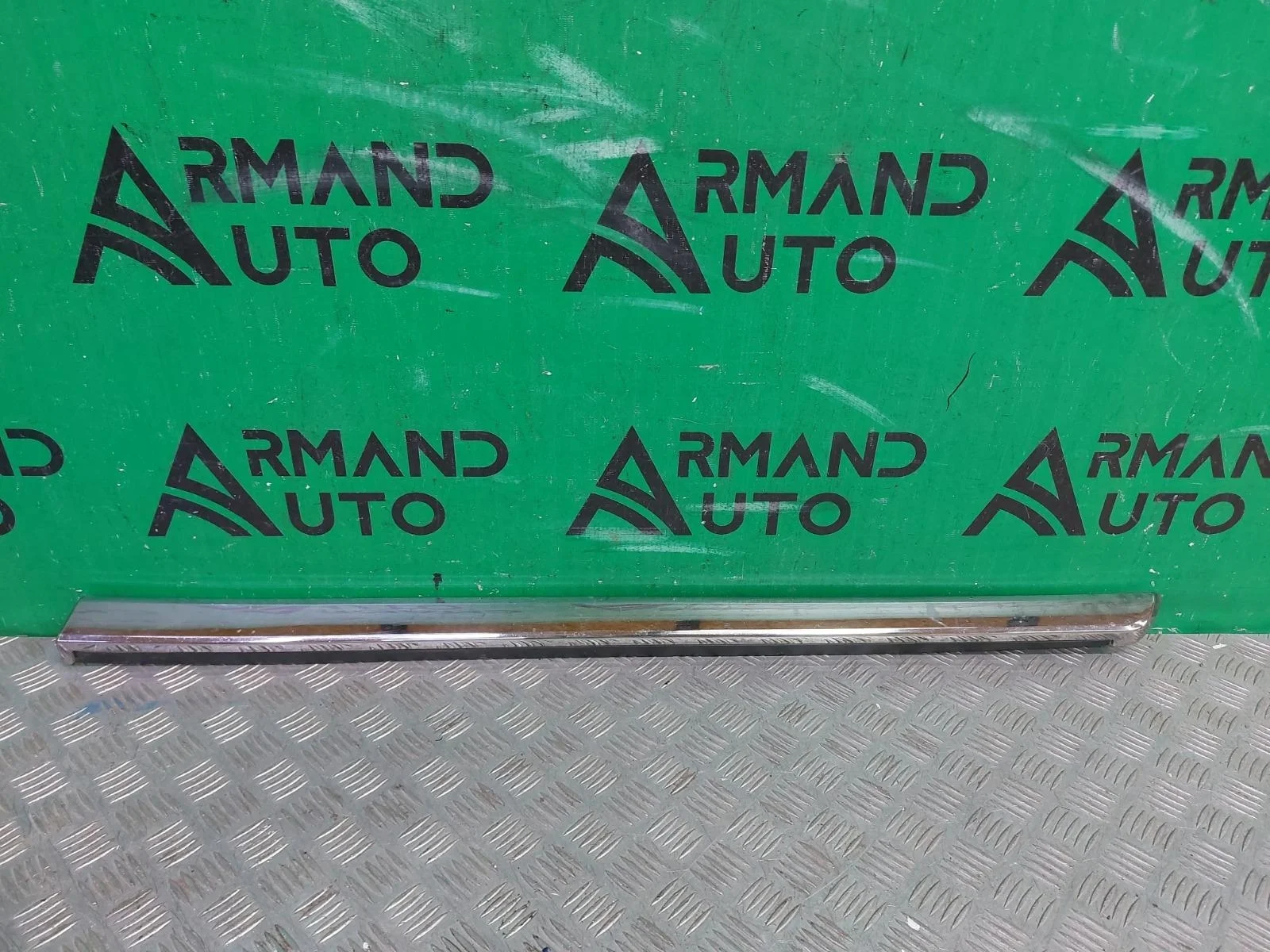 Молдинг двери Toyota Land Cruiser 2015-2021 200