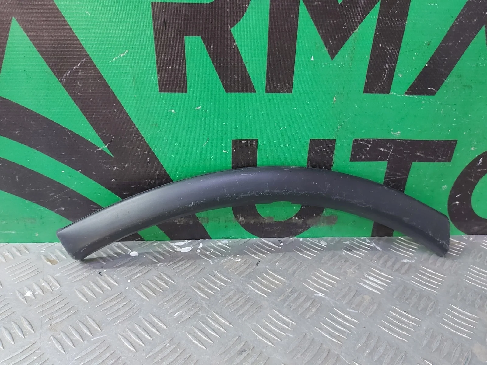 Расширитель бампера Mitsubishi Outlander 2014-2018 3