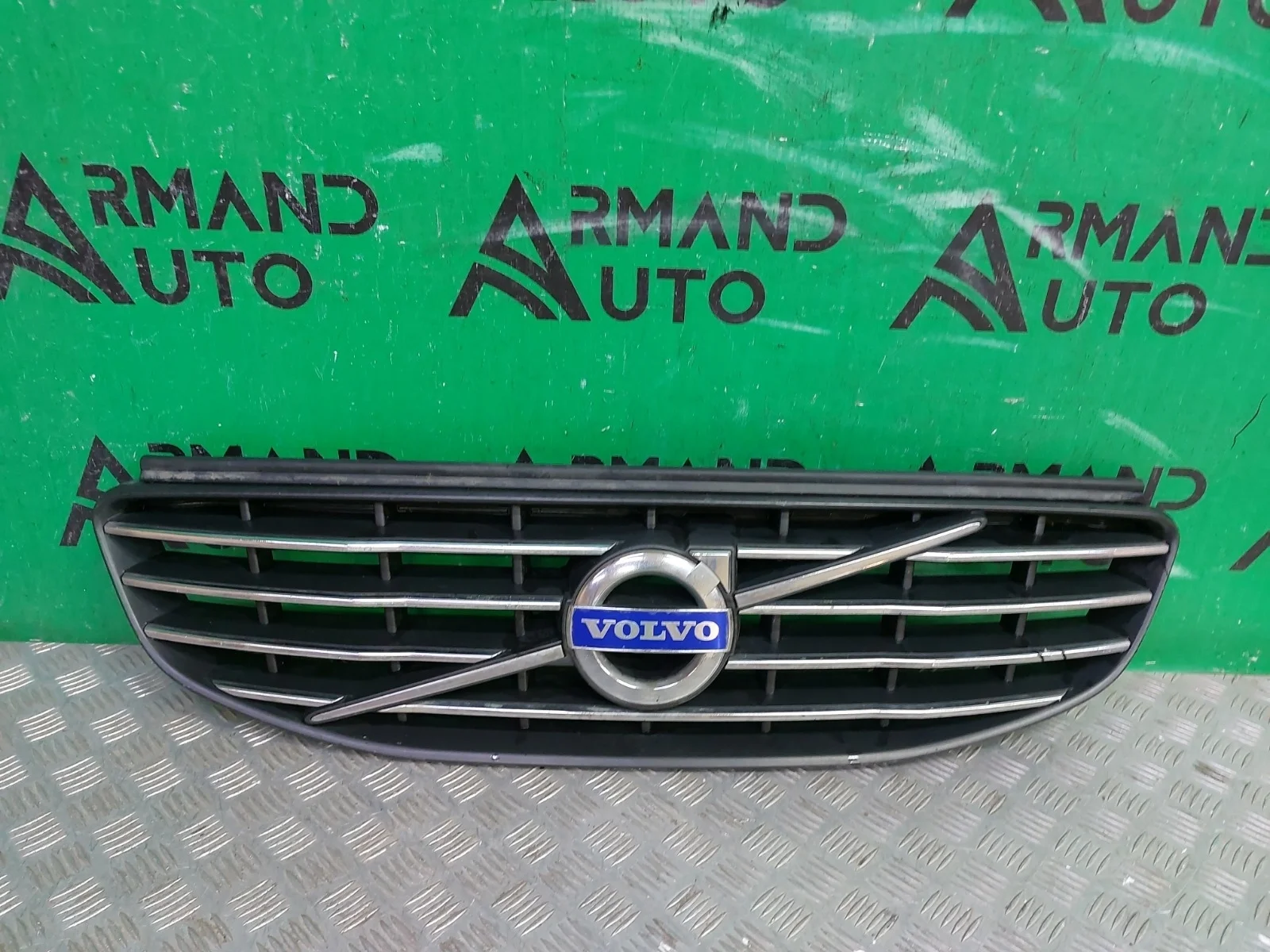 Решетка радиатора Volvo XC60 2013-2017