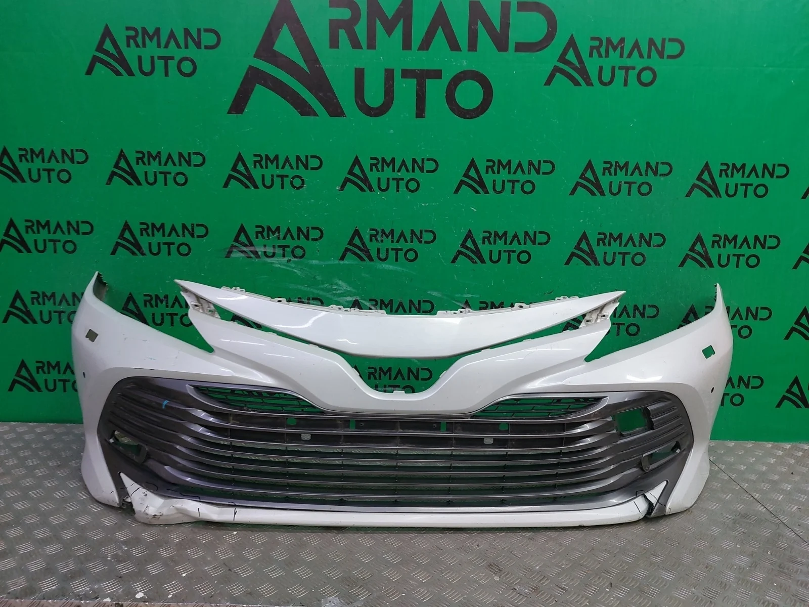 Бампер Toyota Camry 2017-2021 8 XV70