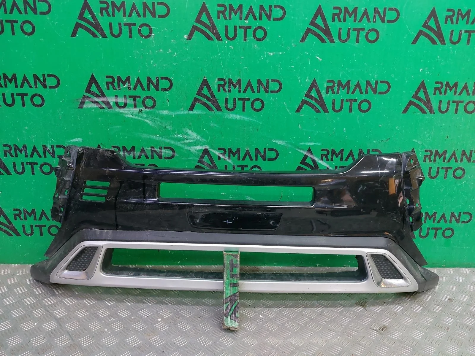 Накладка бампера Mitsubishi Outlander 2018-нв 3