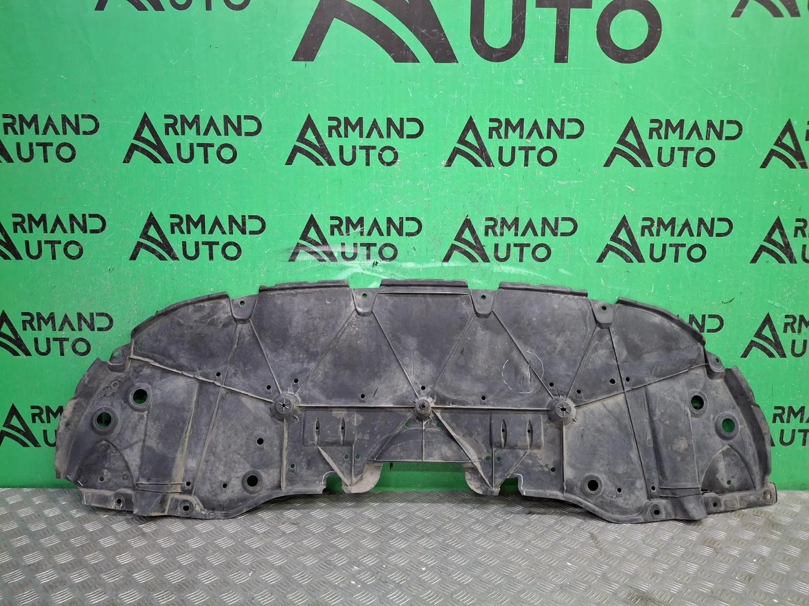 Пыльник бампера Toyota Camry 2017-2021 8 XV70