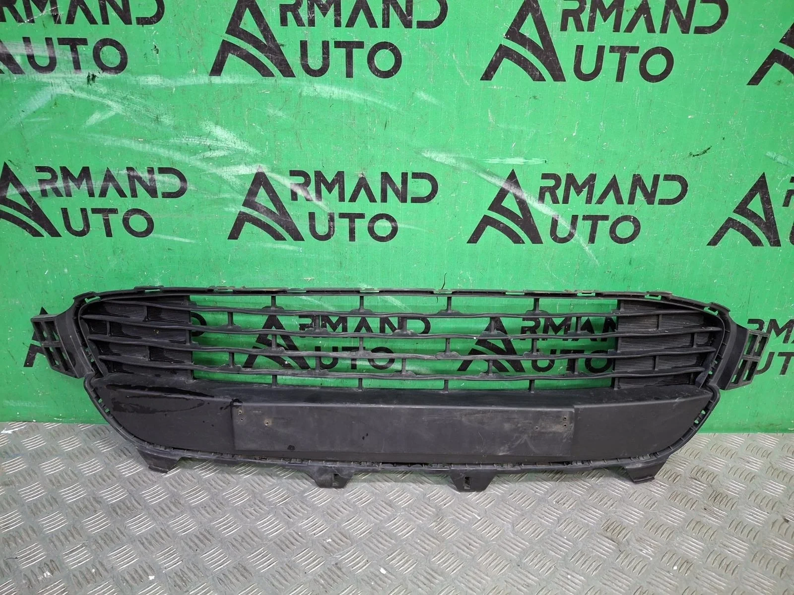 Решетка бампера Kia Rio 2017-2020 4 FB