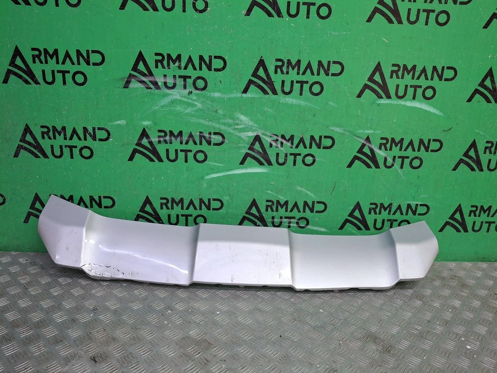 Накладка бампера Lexus LX 2015-2023 URJ200