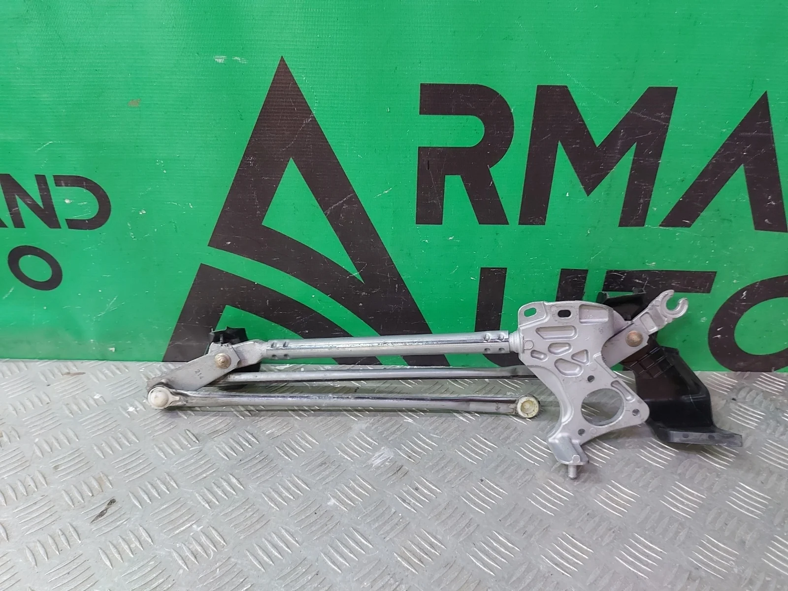 Трапеция стеклоочистителя Toyota RAV4 2012-2019 CA40