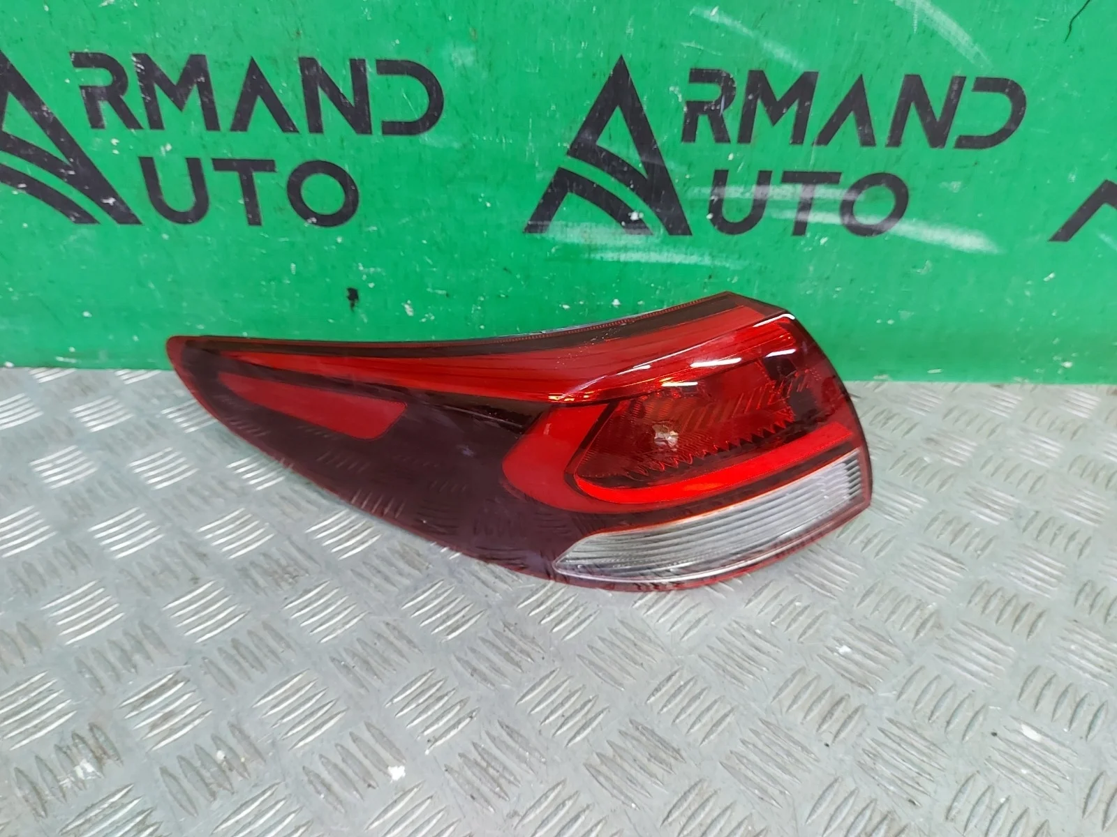 Фонарь внешний Kia Rio 2017-2020 4 FB