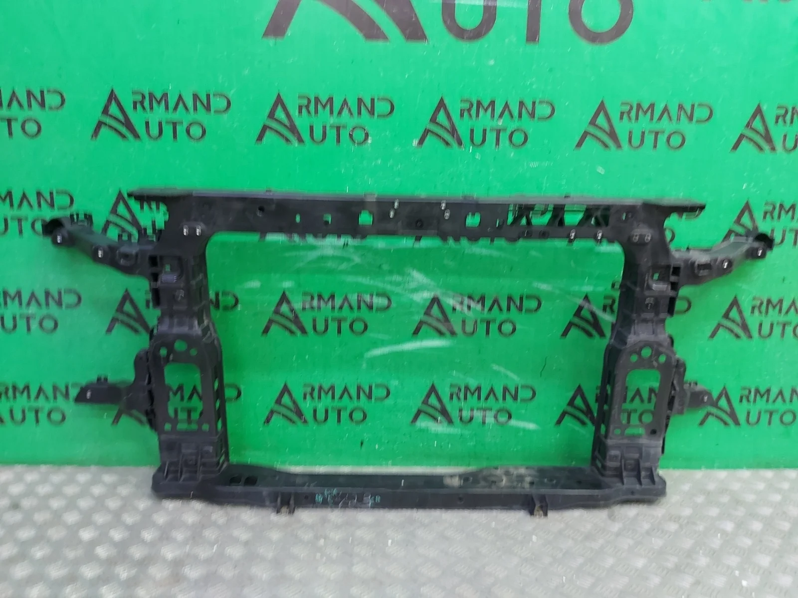 Панель передняя (суппорт радиатора) Hyundai Santa Fe 2018-2021 4 TM