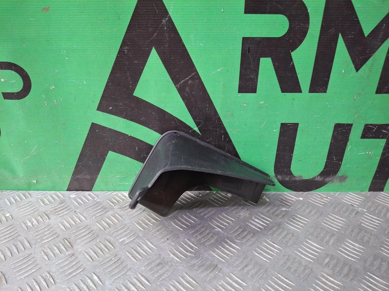 Брызговик Nissan Teana 2008-2014 J32