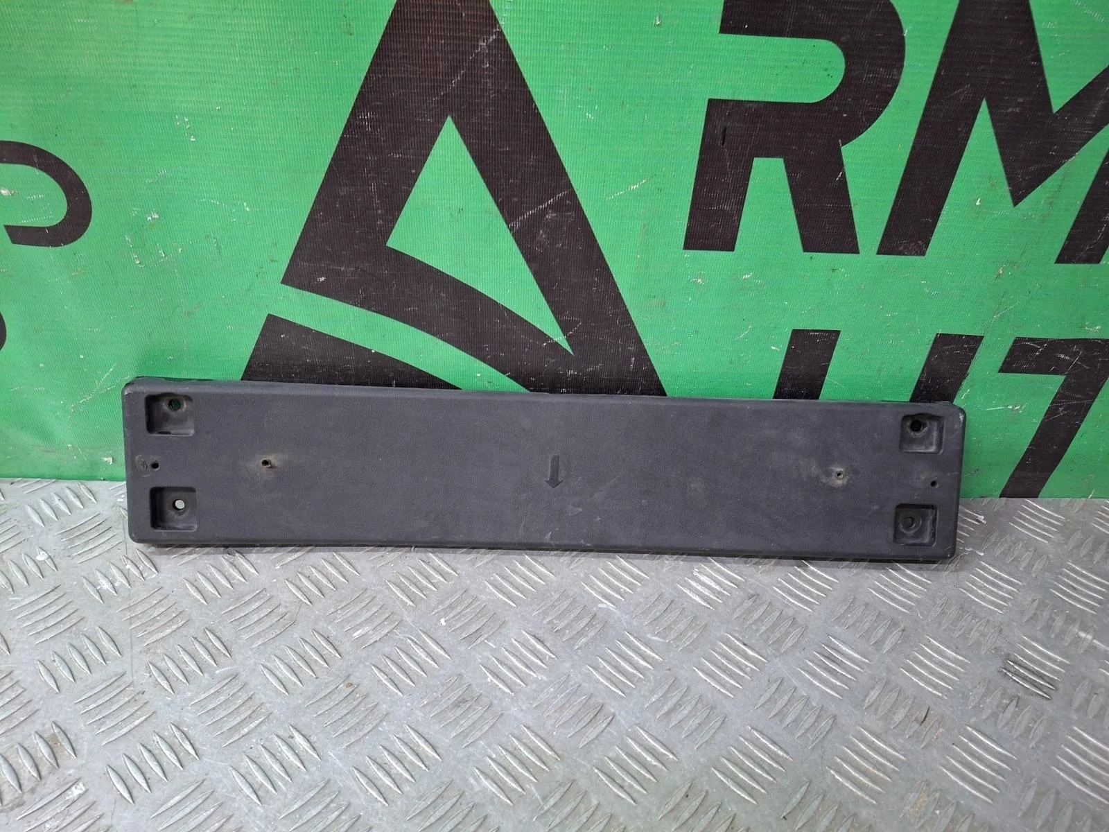 Площадка под гос номер Kia Sorento 2012-2019 XM