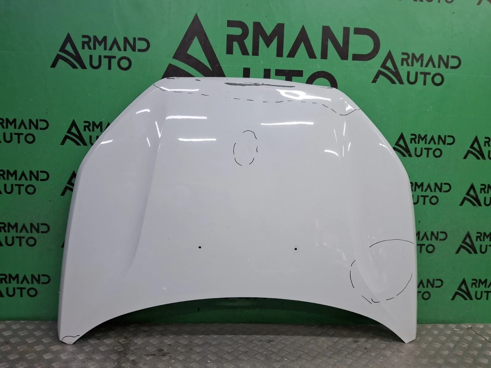 Капот Lada Vesta 2015-нв