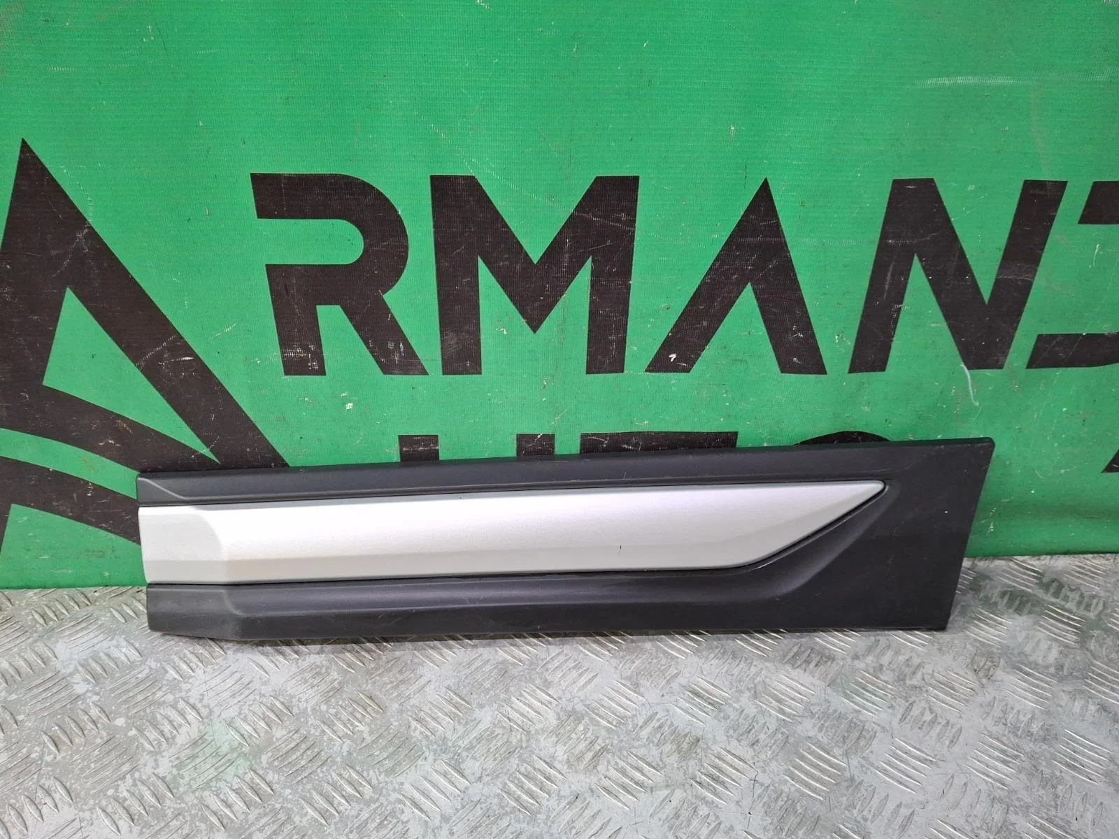 Молдинг двери Mitsubishi Outlander 2015-нв 3