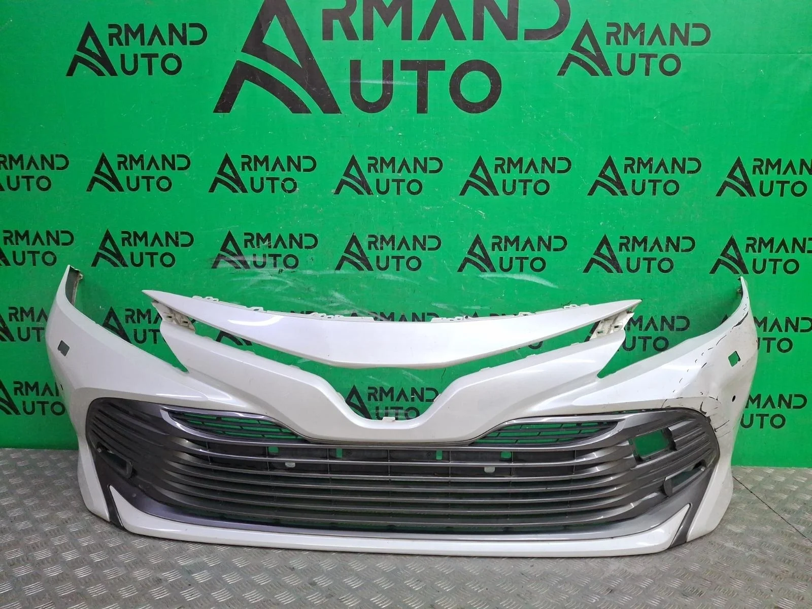 Бампер Toyota Camry 2017-2021 8 XV70