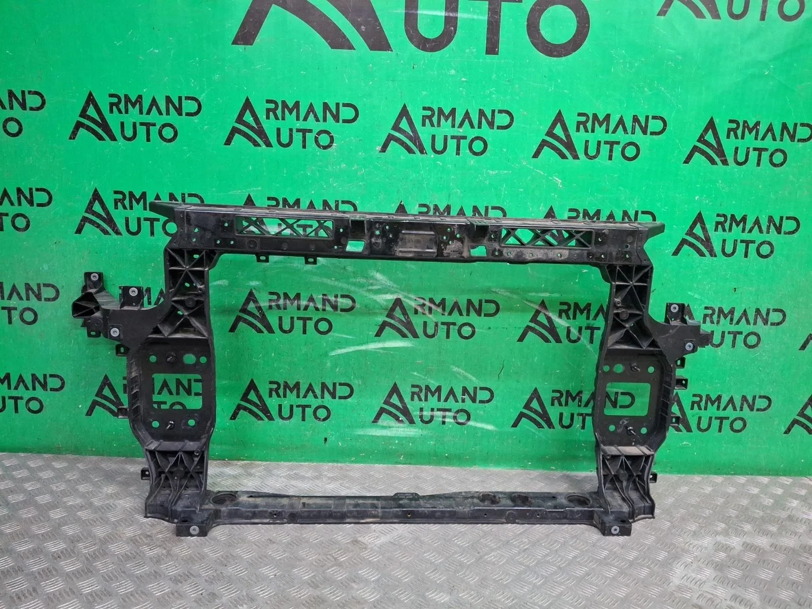 Панель передняя (суппорт радиатора) Kia Sorento 2020-нв 4