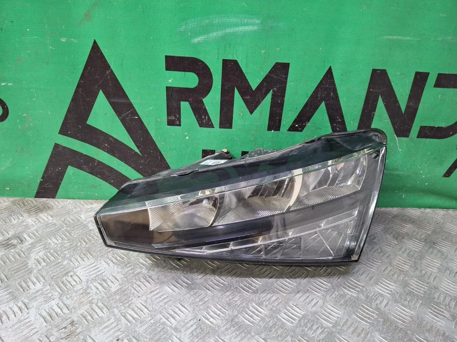 Фара Skoda Rapid 2020-нв