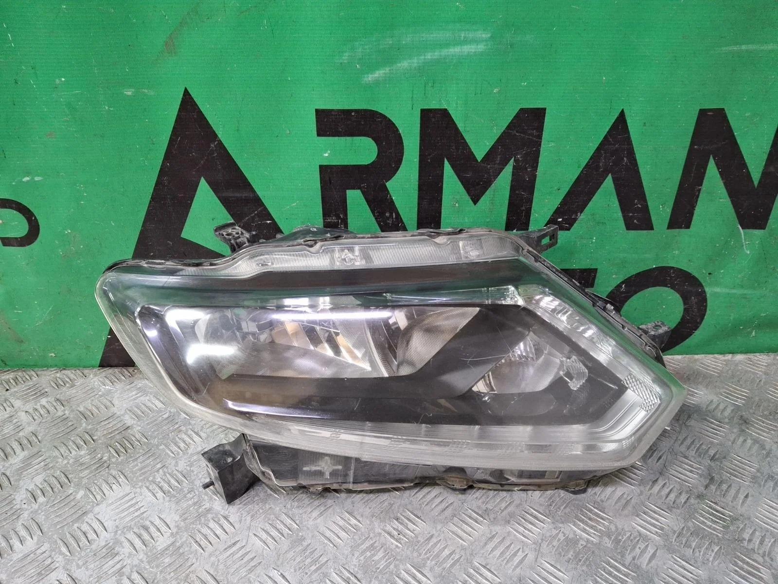 Фара Nissan X-Trail 2013-2019 T32
