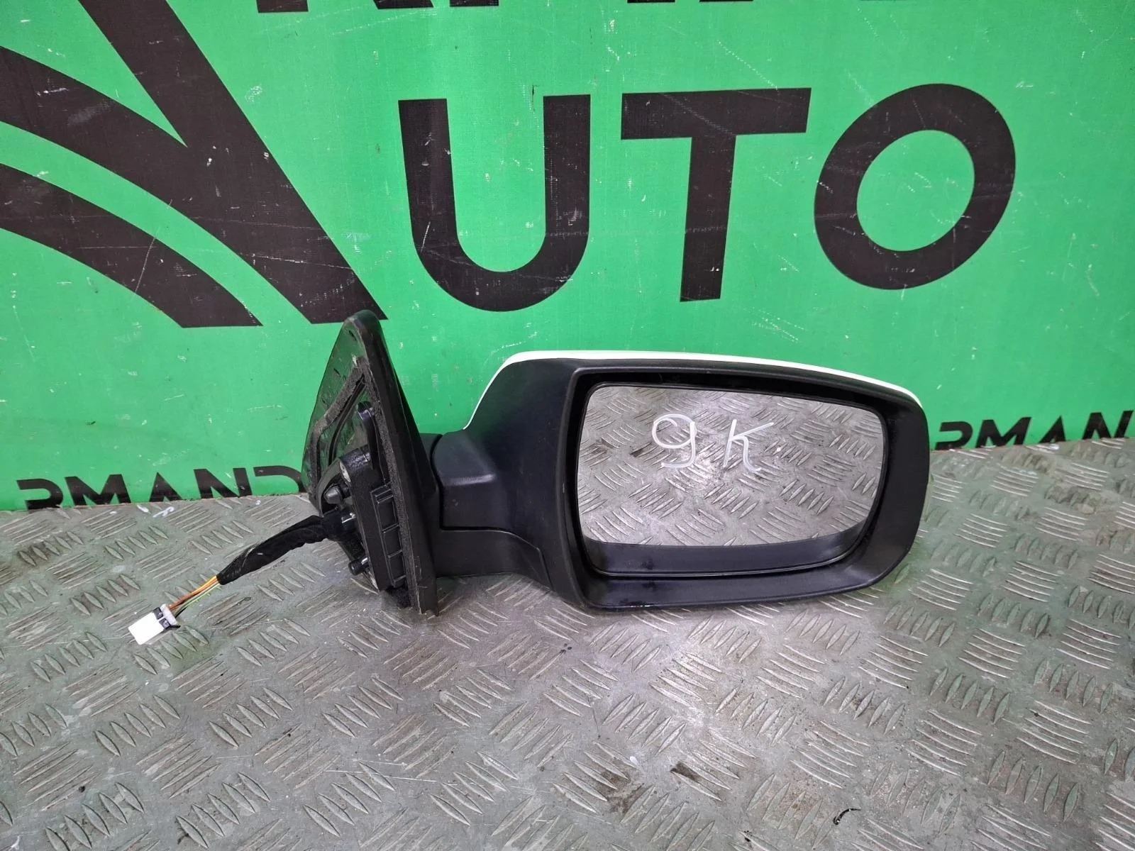 Зеркало KIA Sorento 2009-2019 XM