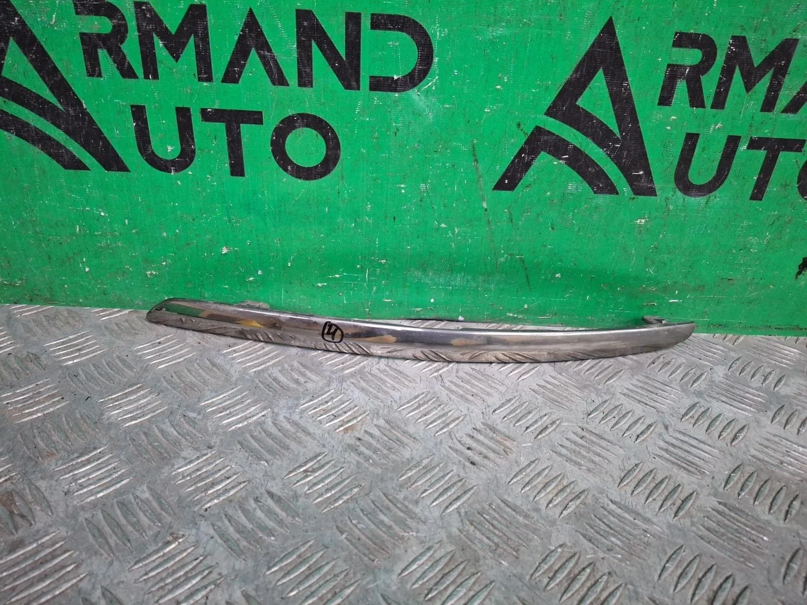 Молдинг бампера Nissan Teana 2008-2014 J32